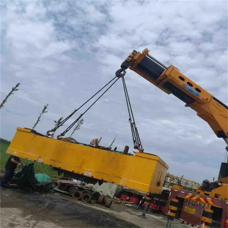 巴马吊车吊集装箱需要多少钱